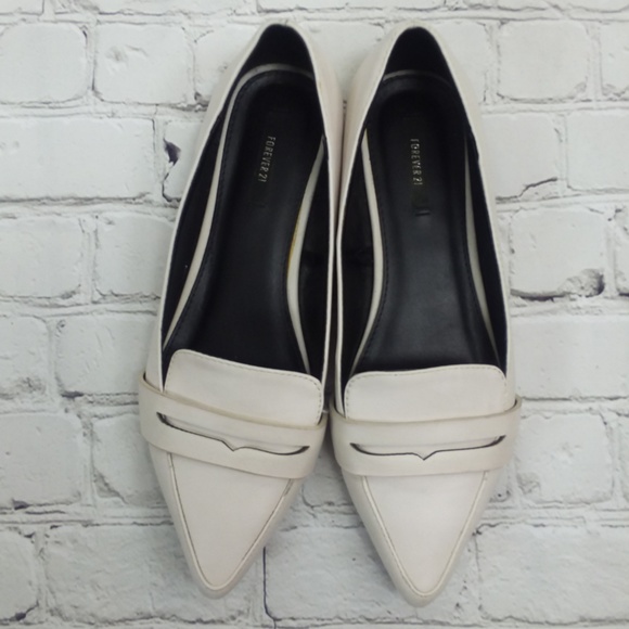 White Pointy Toe Loafer Flats - Picture 4 of 8